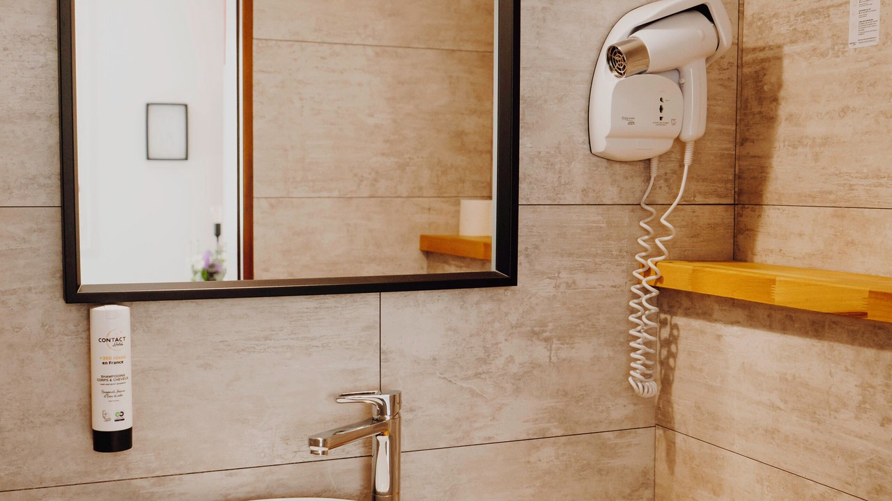 Photo of Bathroom in Caen City Centre