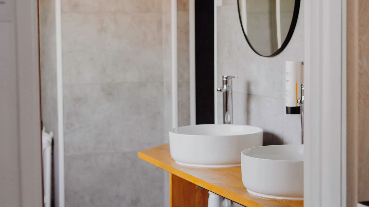Photo of Bathroom in Caen City Centre