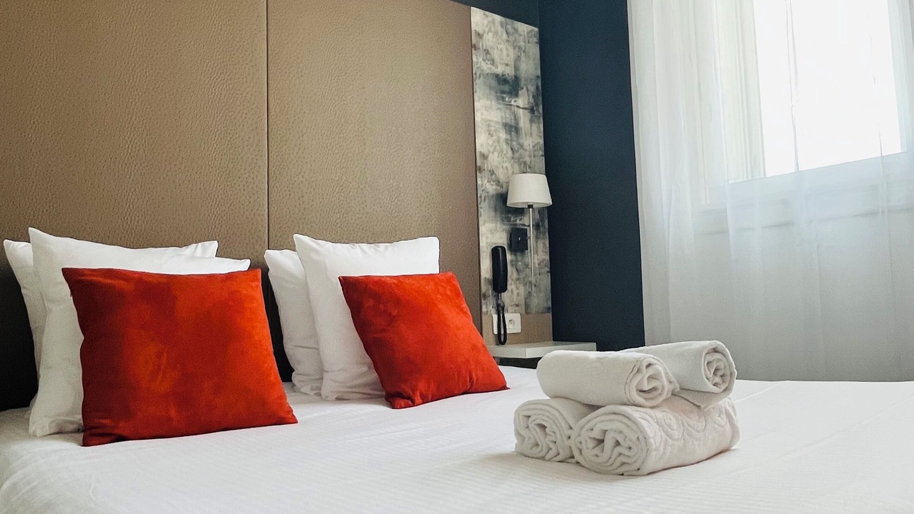 Photo of Bedroom in Caen City Centre
