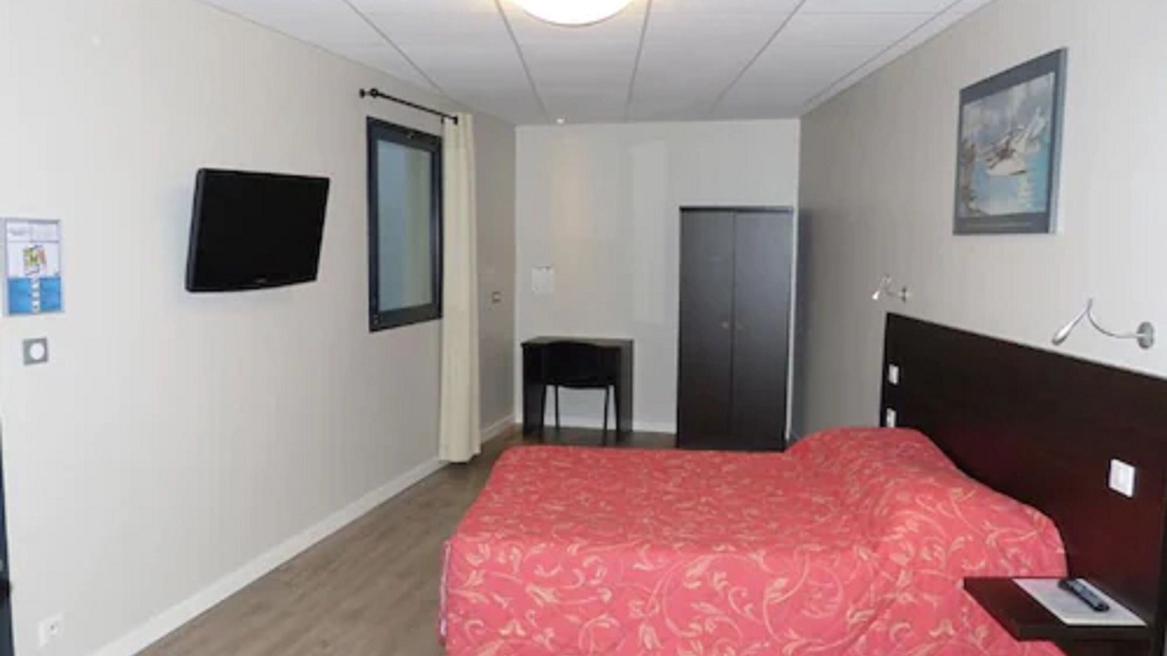 Photo of Bedroom in Richebourg - Saint-Clement