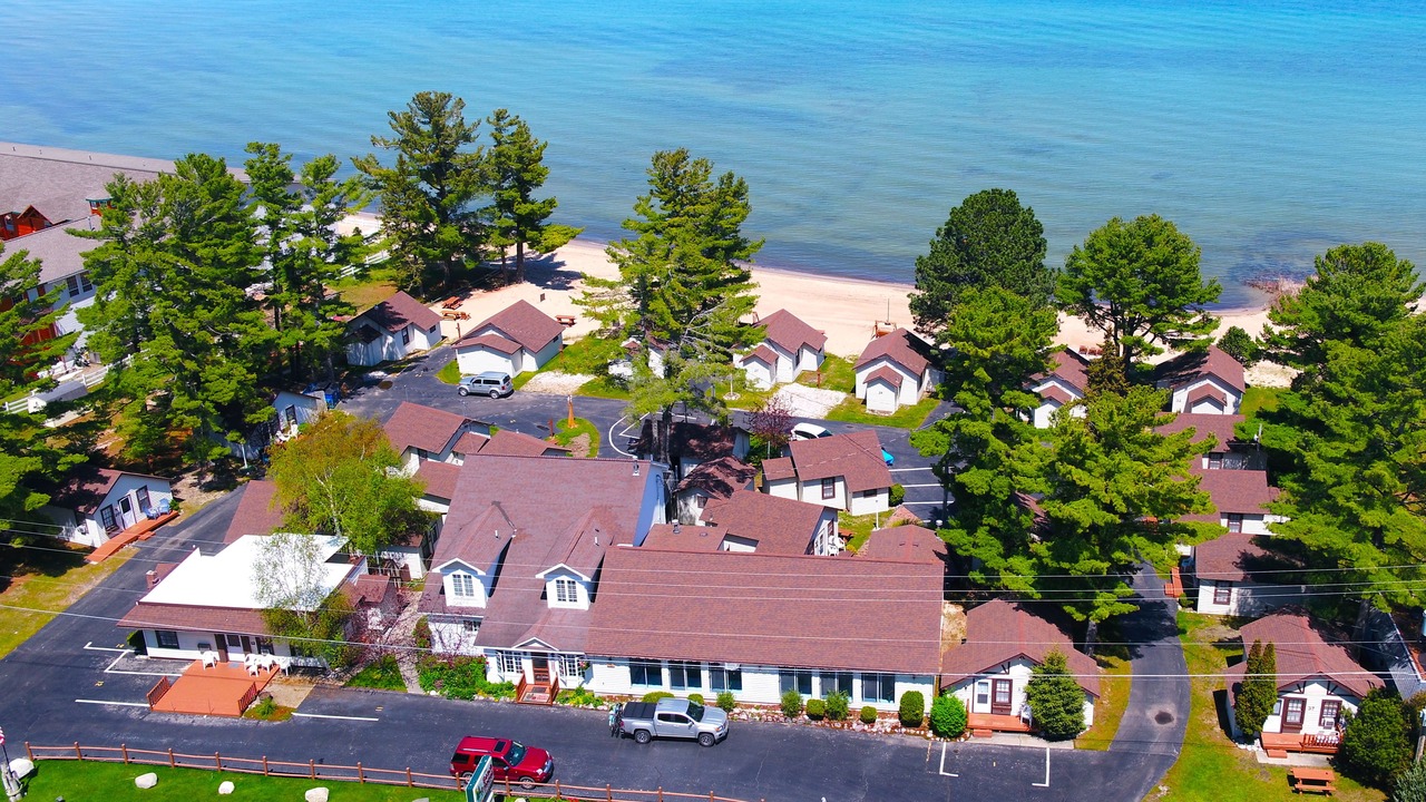 Photo of Others in Mackinaw City