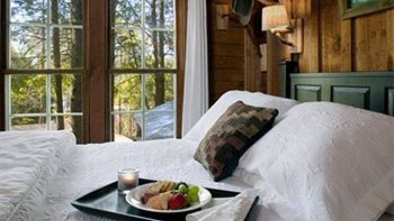 Photo of Bedroom in Lakemont