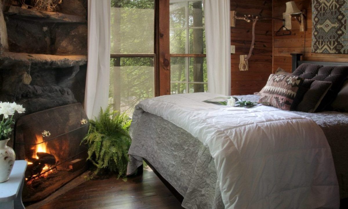 Photo of Bedroom in Lakemont