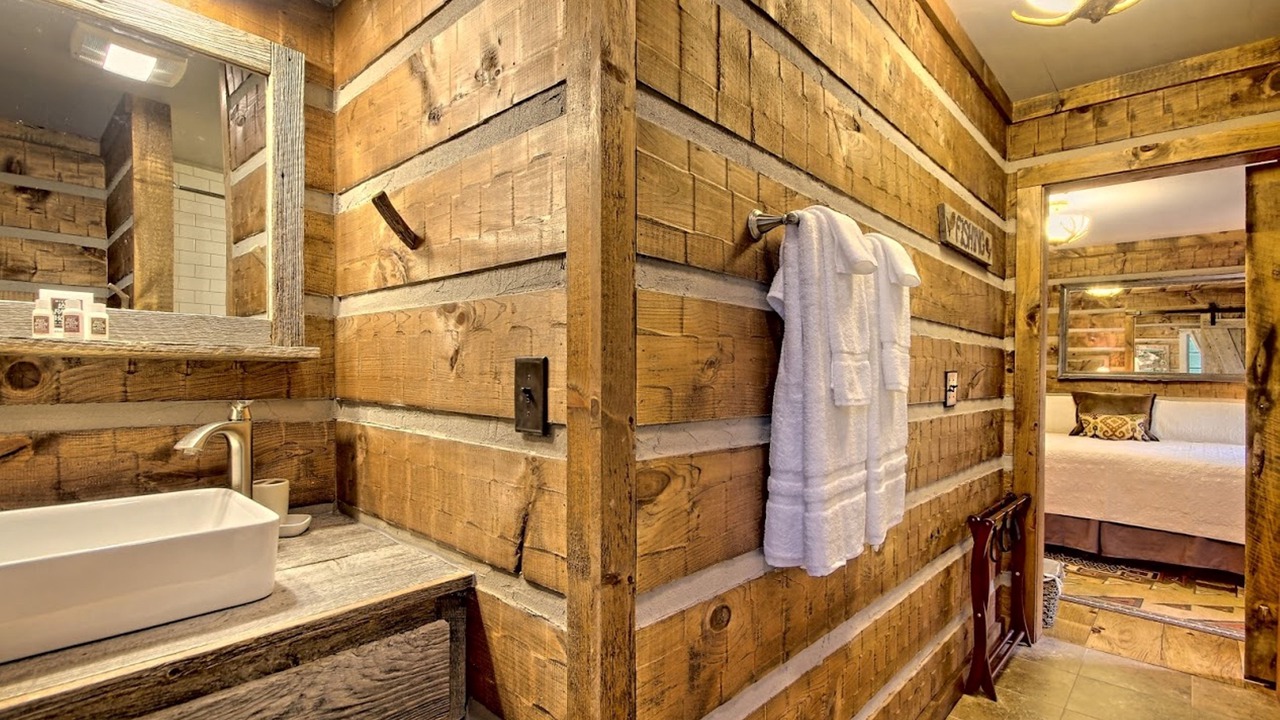 Photo of Bedroom in Lakemont