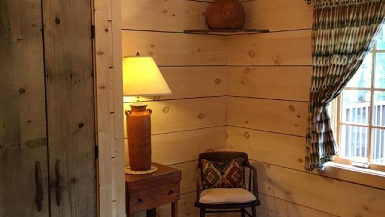 Photo of Bedroom in Lakemont