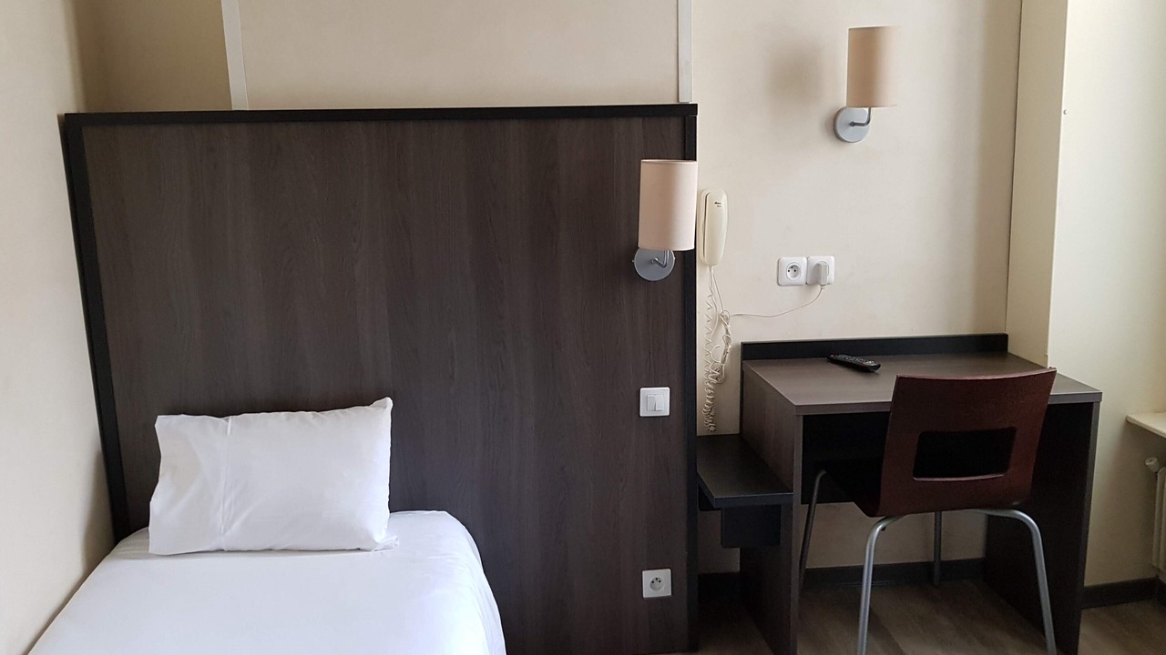 Photo of Bedroom in Levallois-Perret