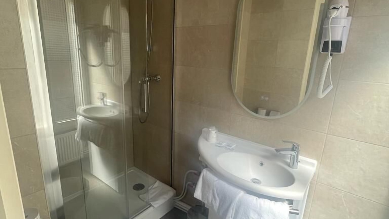 Photo of Bathroom in Levallois-Perret