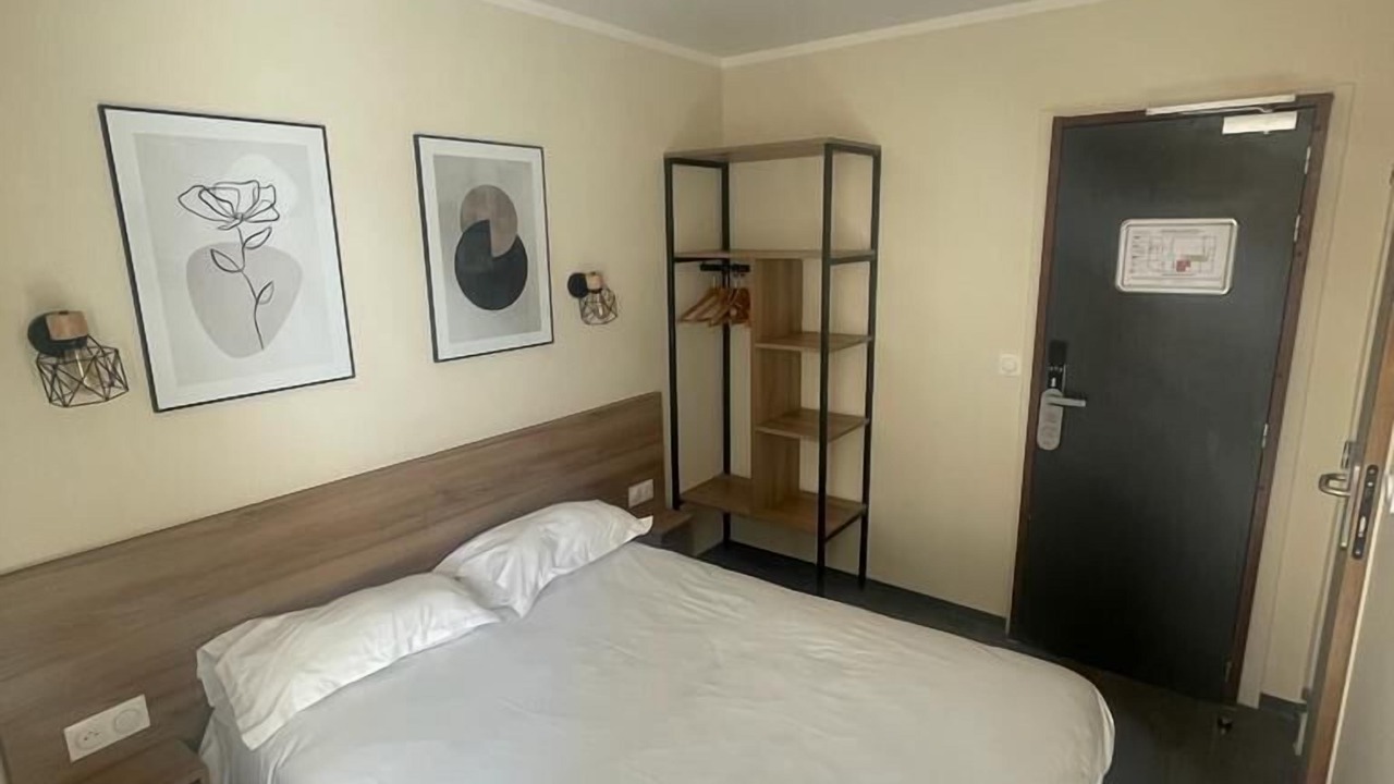 Photo of Bedroom in Levallois-Perret