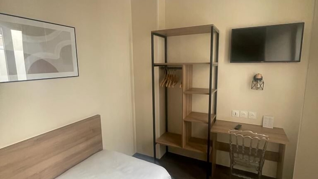 Photo of Bedroom in Levallois-Perret