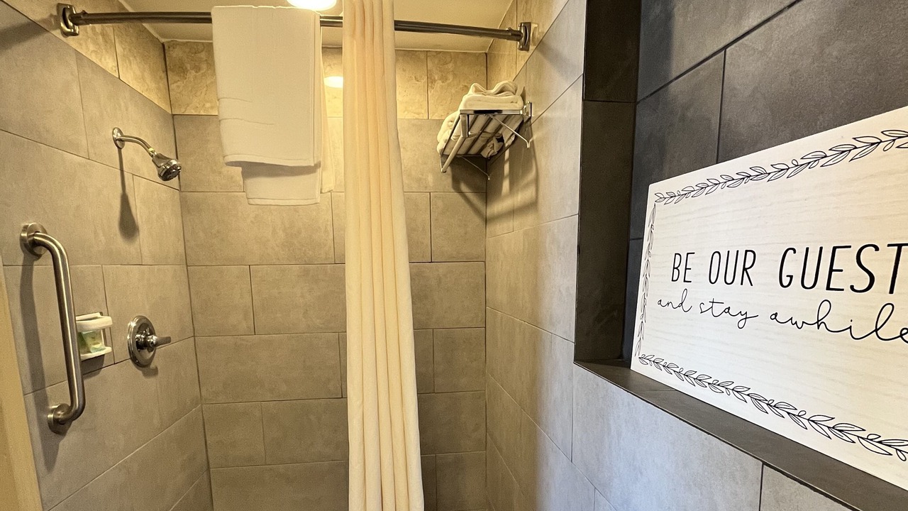 Photo of Bathroom in Junction