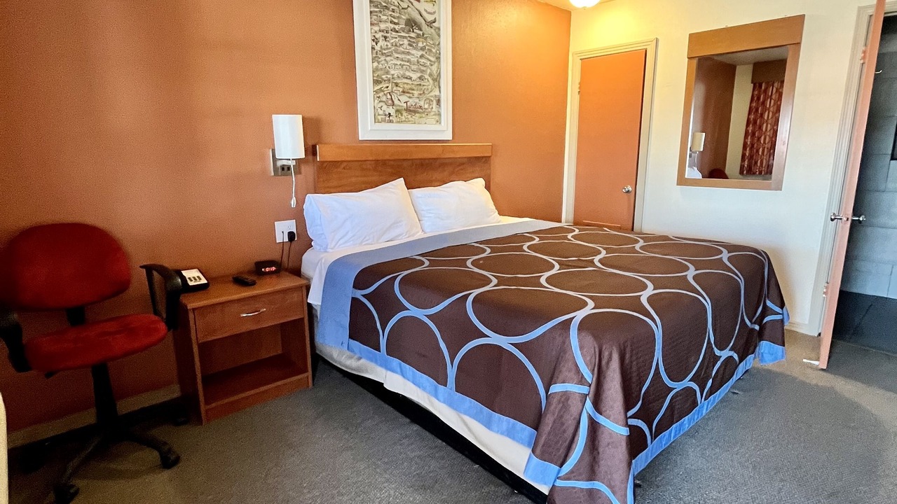Photo of Bedroom in Junction