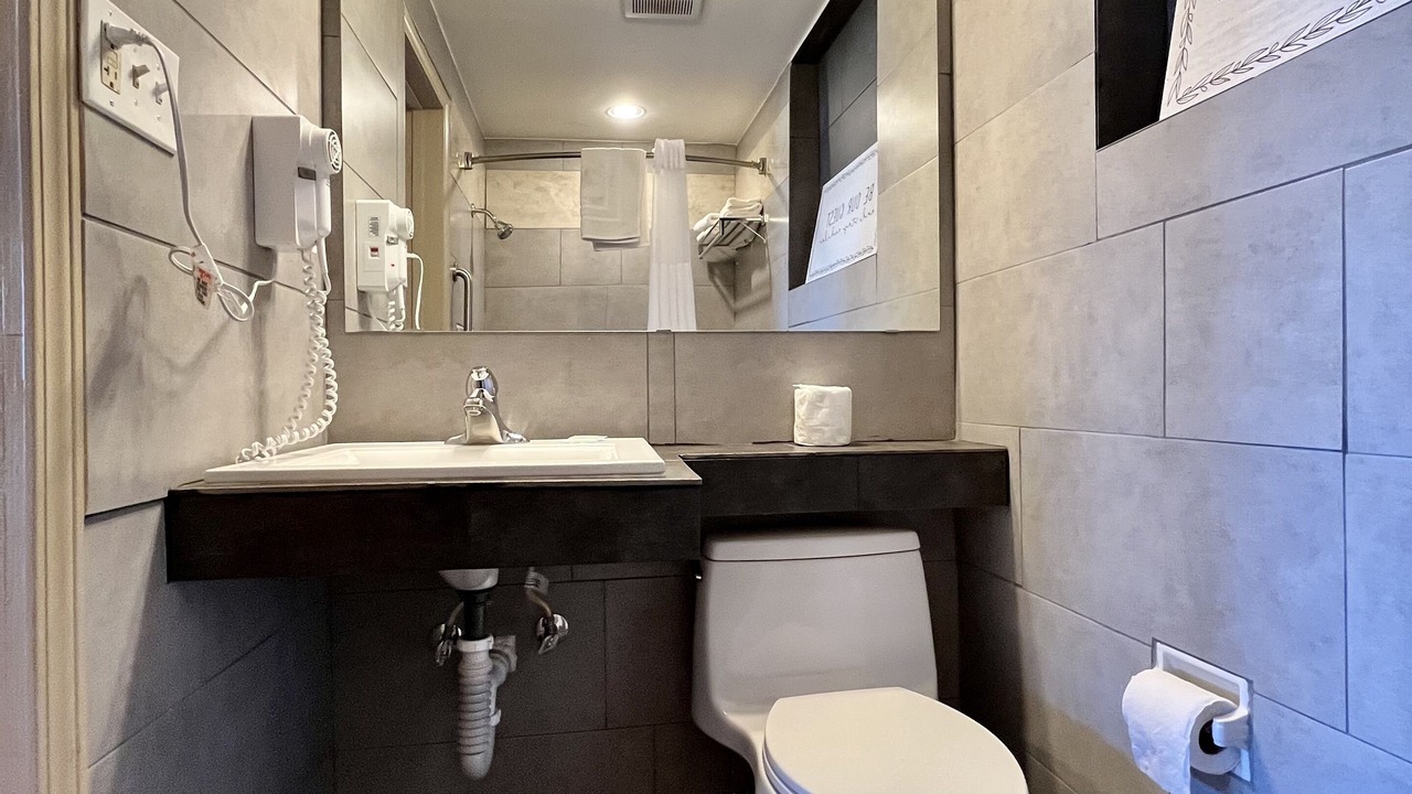 Photo of Bathroom in Junction