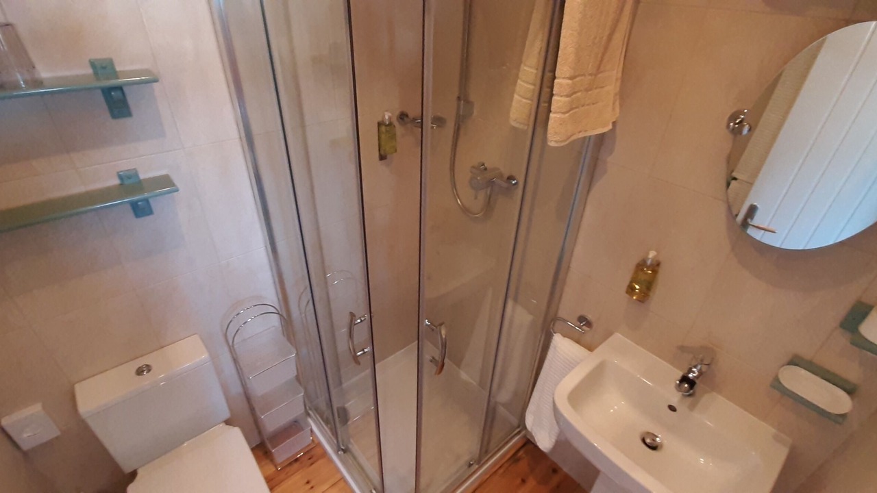 Photo of Bathroom in Shanklin