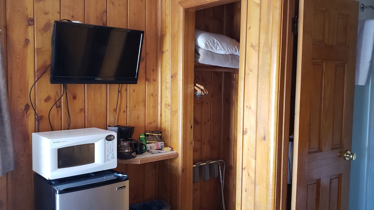 Photo of Bedroom in Hot Sulphur Springs