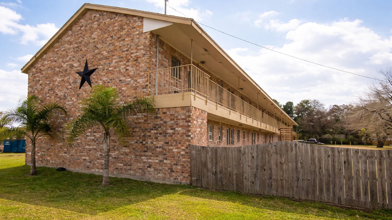 Photo of Outdoor in Alvin