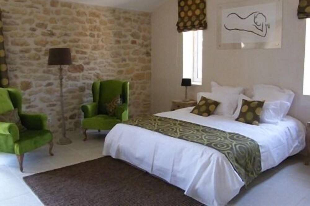 Photo of Bedroom in Collias
