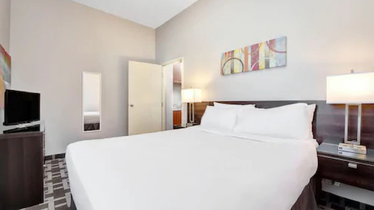 Photo of Bedroom in Willowdale