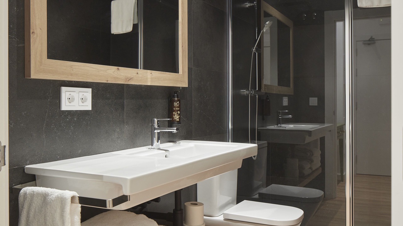 Photo of Bathroom in Huarte