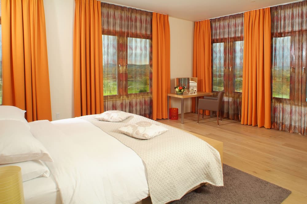 Photo of Bedroom in Ford City