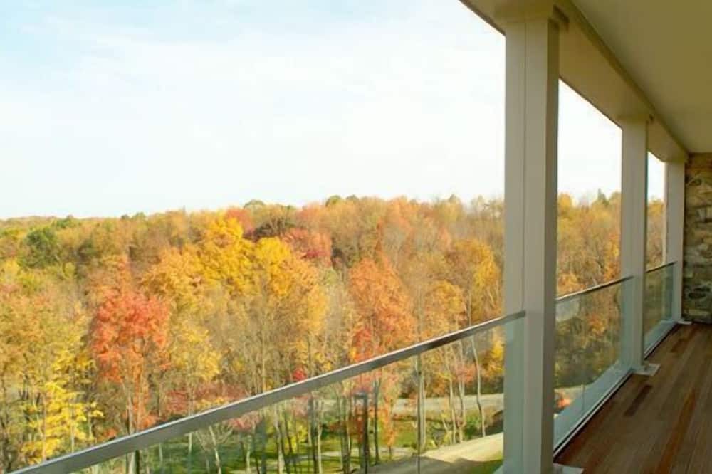 Photo of Patio Balcony in Ford City