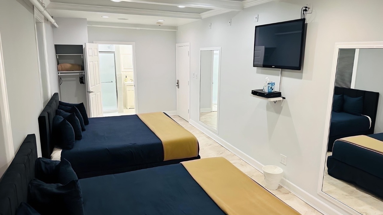 Photo of Bedroom in Long Beach