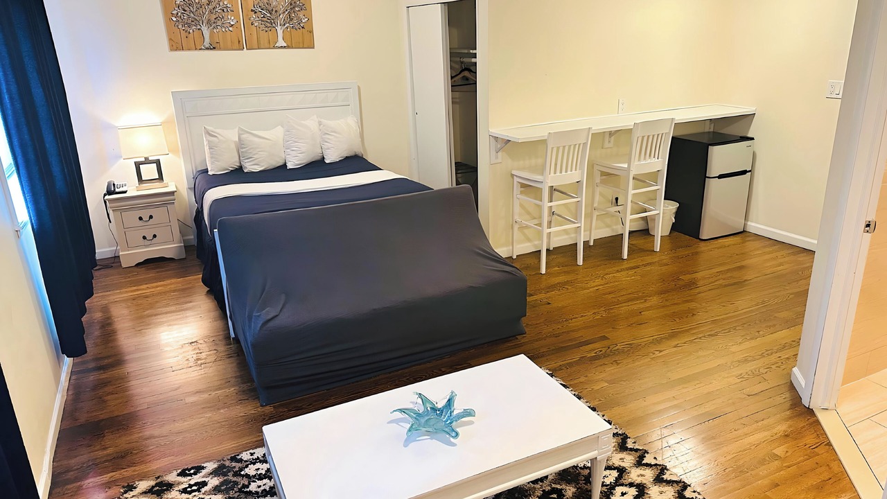 Photo of Bedroom in Long Beach