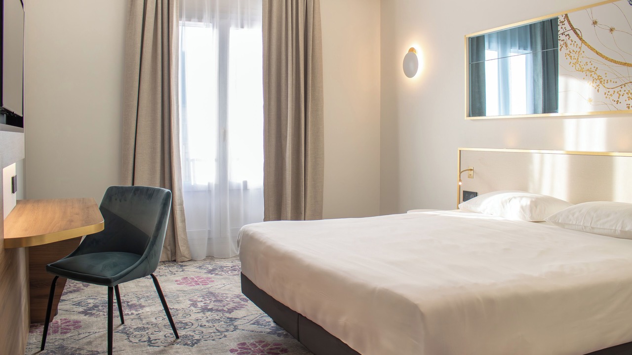 Photo of Bedroom in Cahors