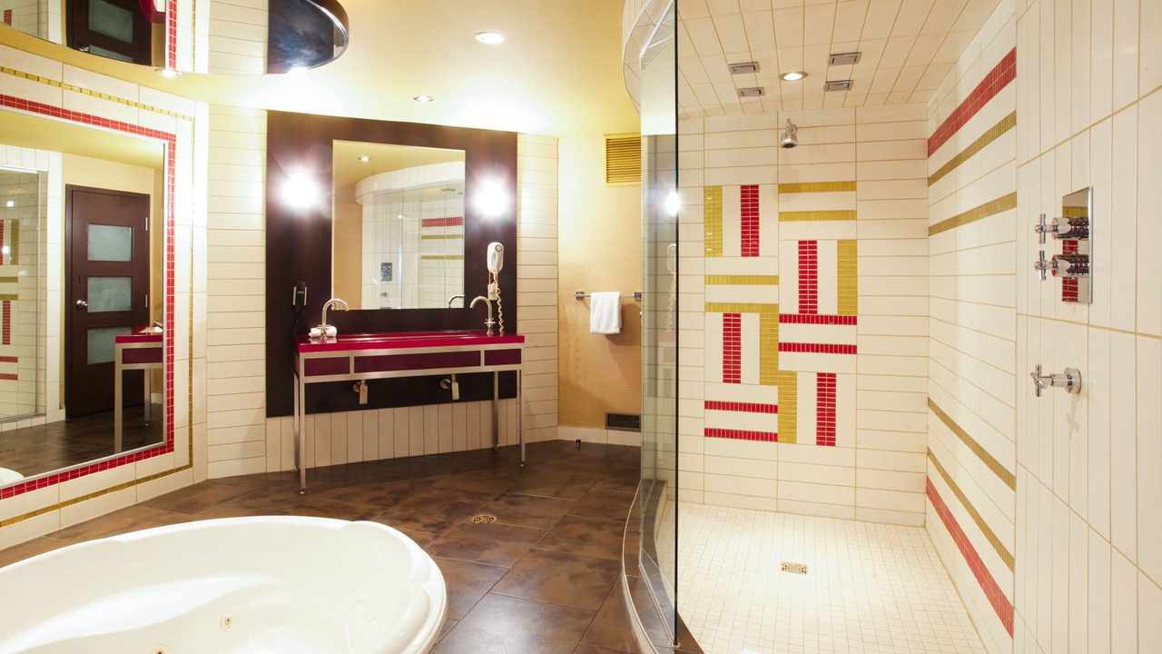 Photo of Bathroom in Cote-Des-Neiges—Notre-Dame-De-Grace