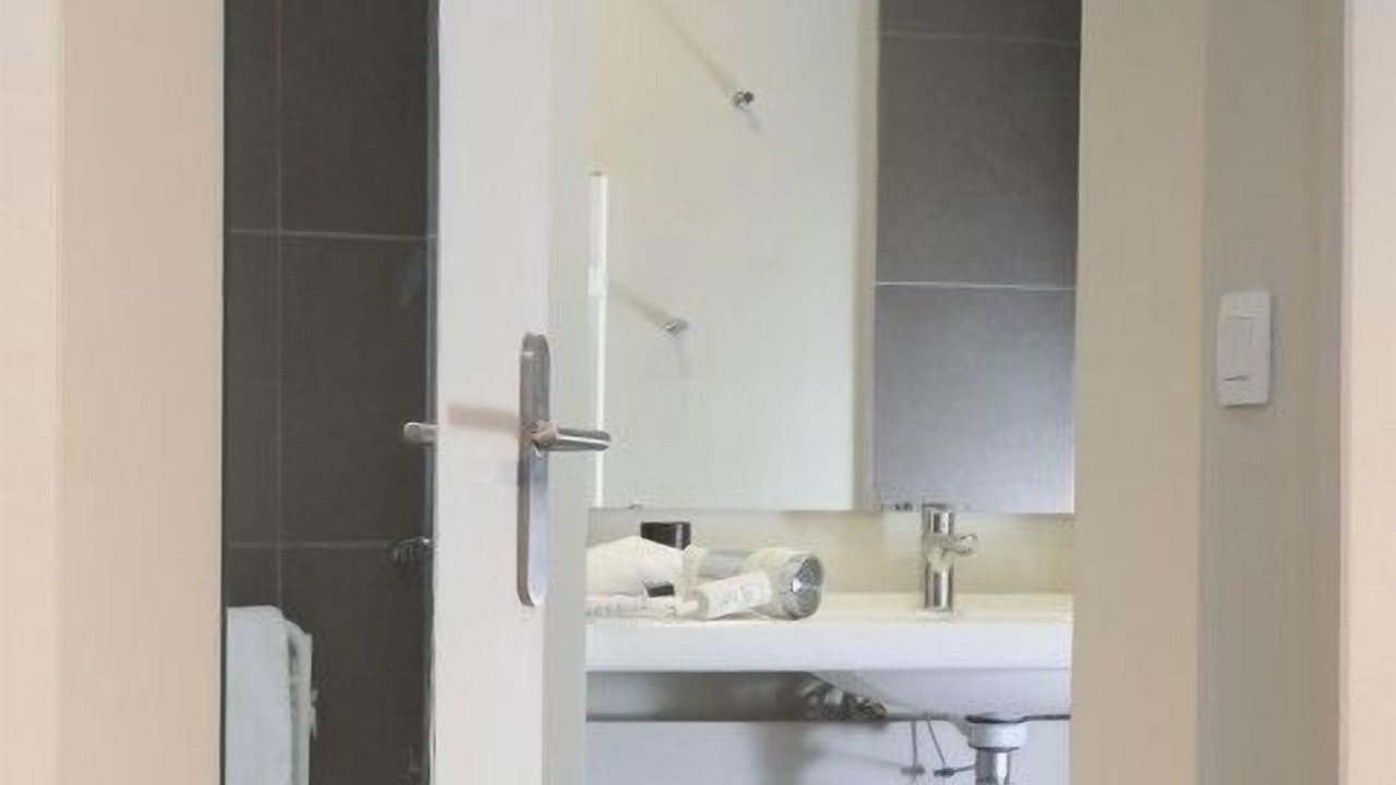 Photo of Bathroom in Chassieu