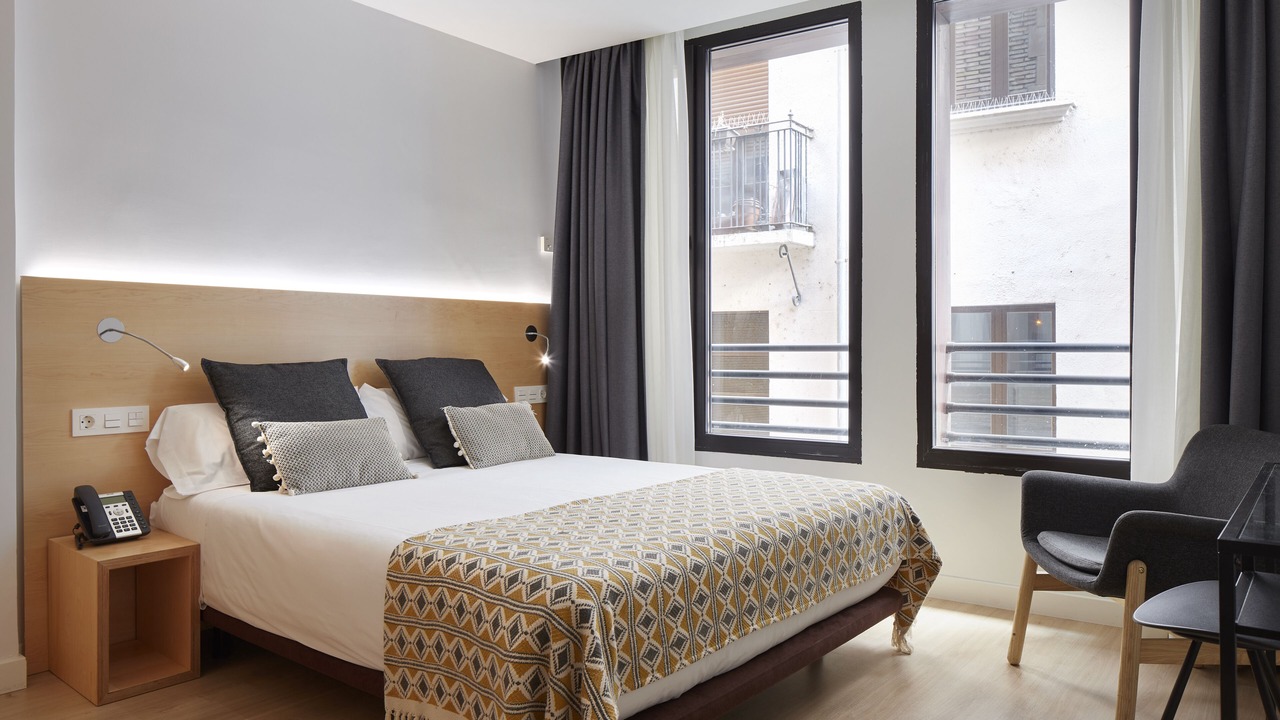 Photo of Bedroom in Pamplona City Centre