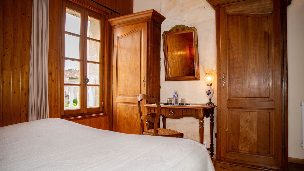 Photo of Bathroom in Saint-Michel-de-Fronsac