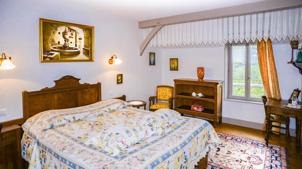 Photo of Bathroom in Saint-Michel-de-Fronsac