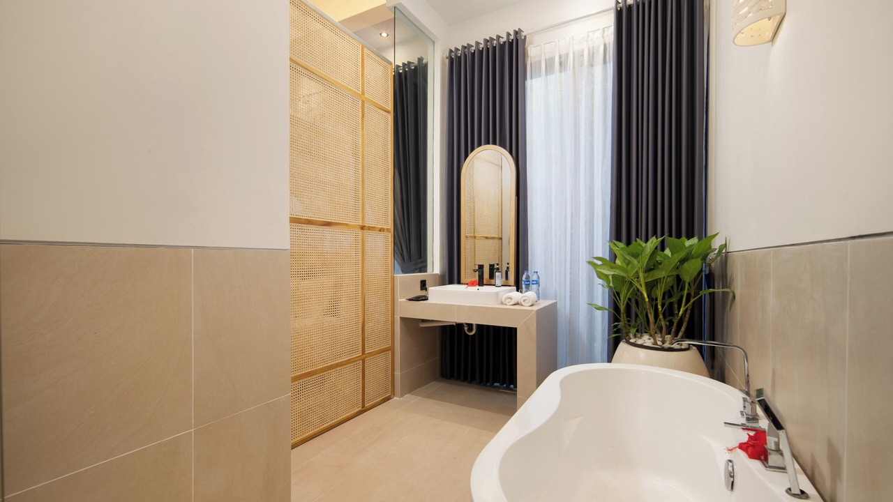 Photo of Bathroom in Kartika Plaza