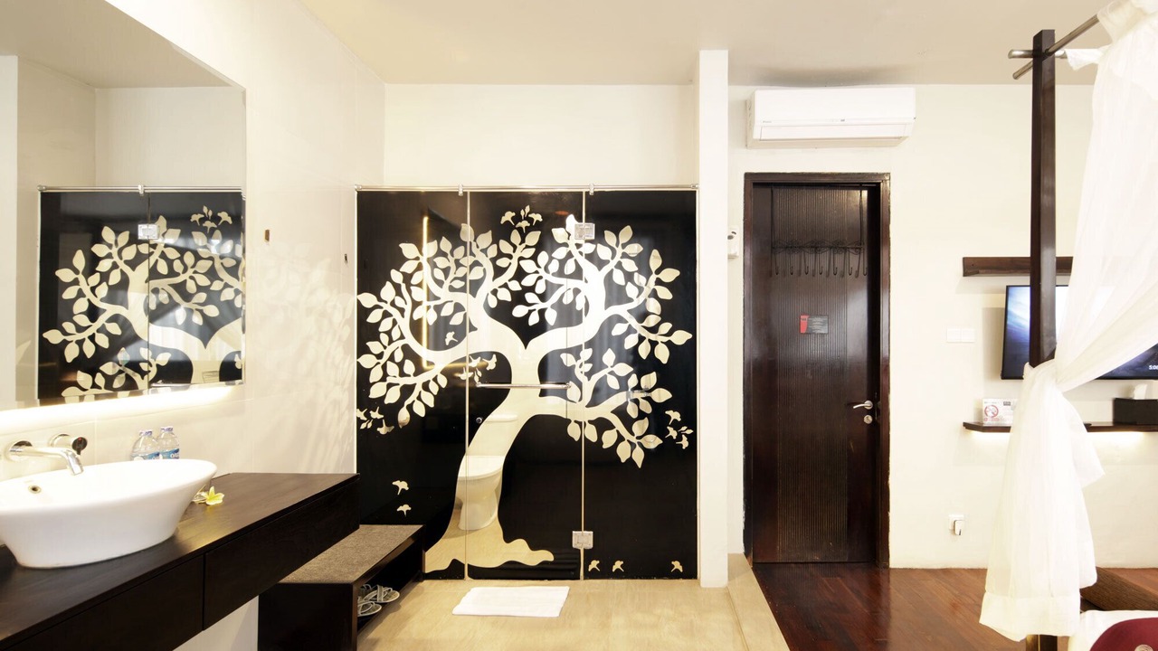 Photo of Bathroom in Kartika Plaza