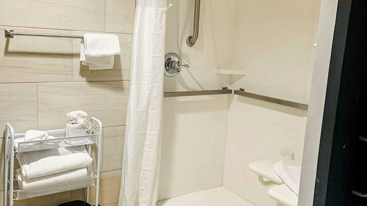 Photo of Bathroom in Tanglewood