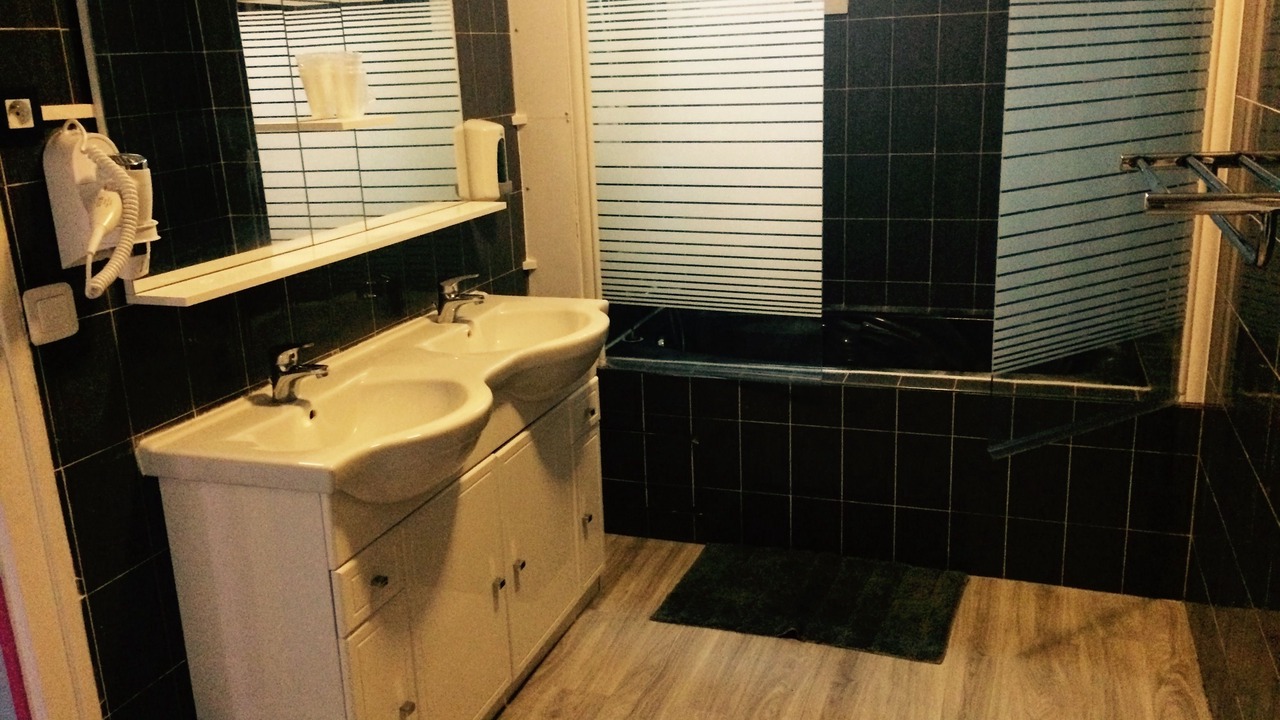 Photo of Bathroom in Jaunay-Clan