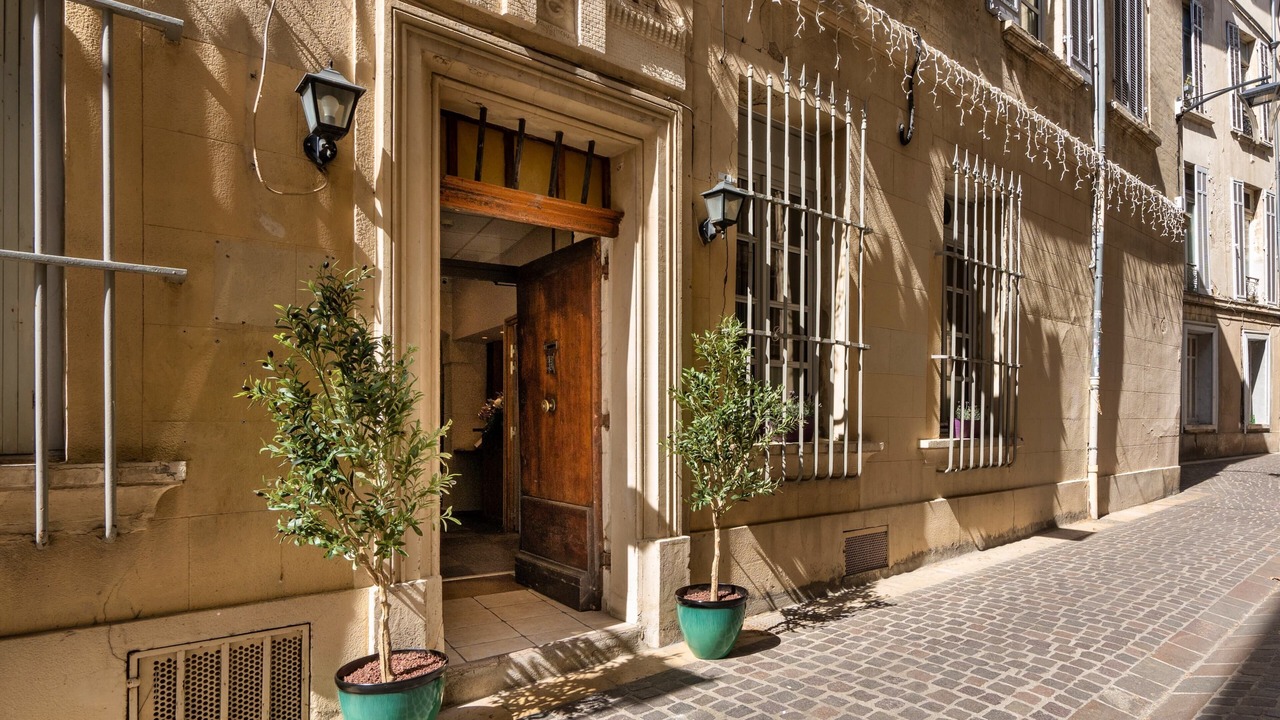 Photo of Outdoor in Avignon City Centre