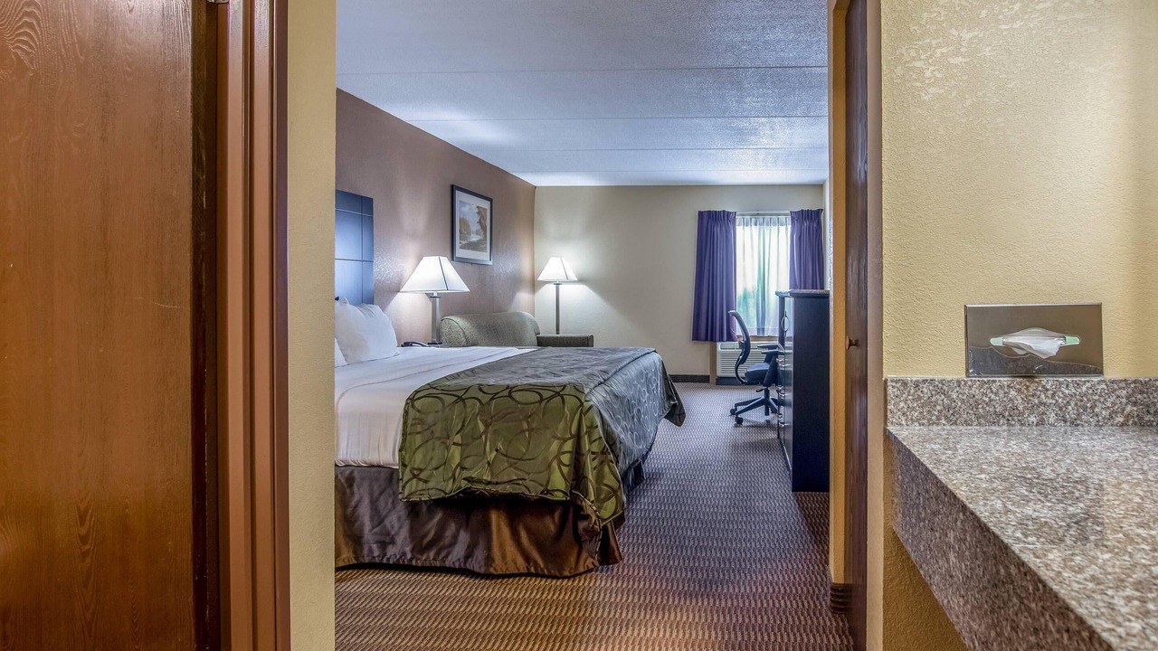 Photo of Bedroom in Tully