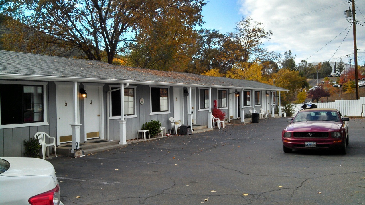 Photo of Others in Mariposa