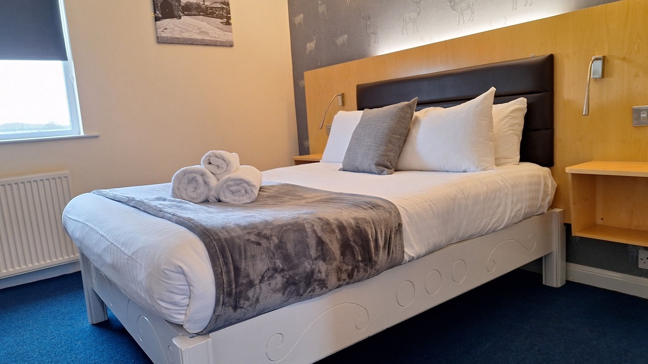 Photo of Bedroom in Lockerbie