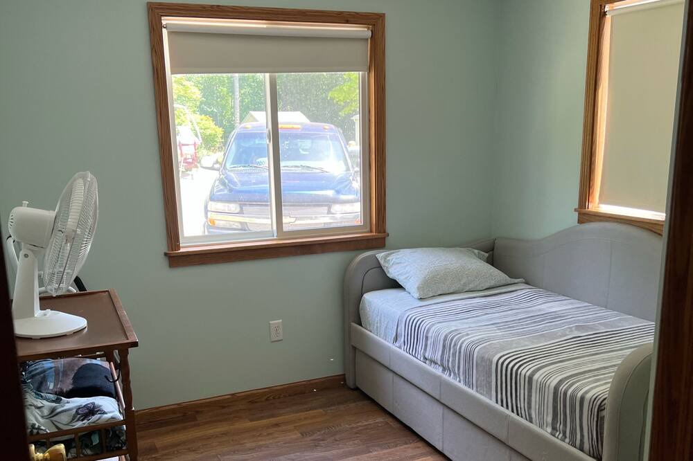 Photo of Bedroom in Long Lake