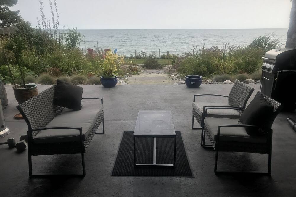 Photo of Patio Balcony in Carrying Place
