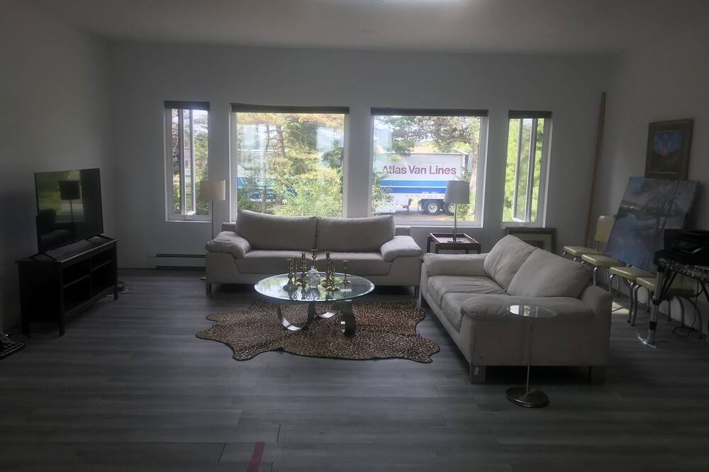 Photo of Livingroom in Carrying Place