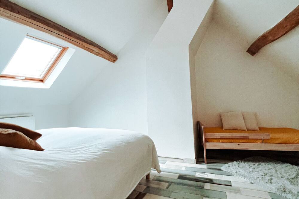 Photo of Bedroom in Barville-en-Gatinais