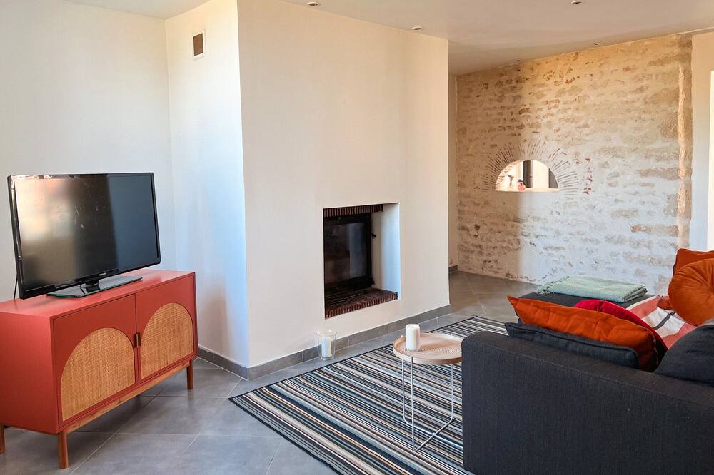 Photo of Livingroom in Barville-en-Gatinais