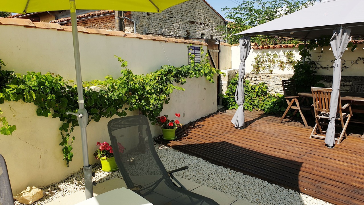 Photo of Patio Balcony in La Courade