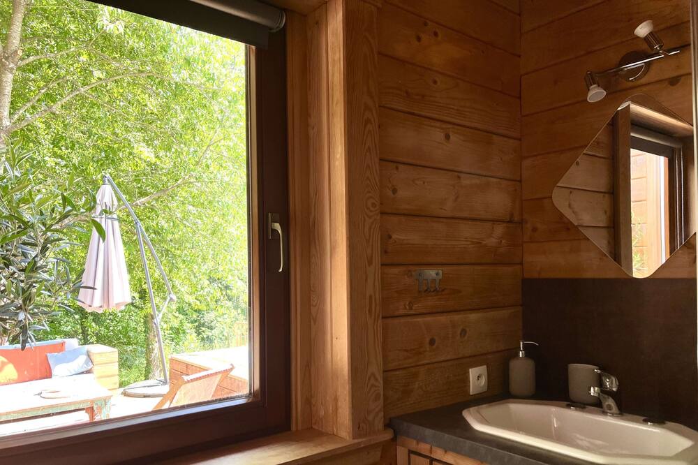 Photo of Bathroom in Talmont-Saint-Hilaire