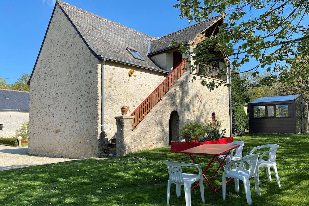 Photo of Outdoor in Saint-Branchs