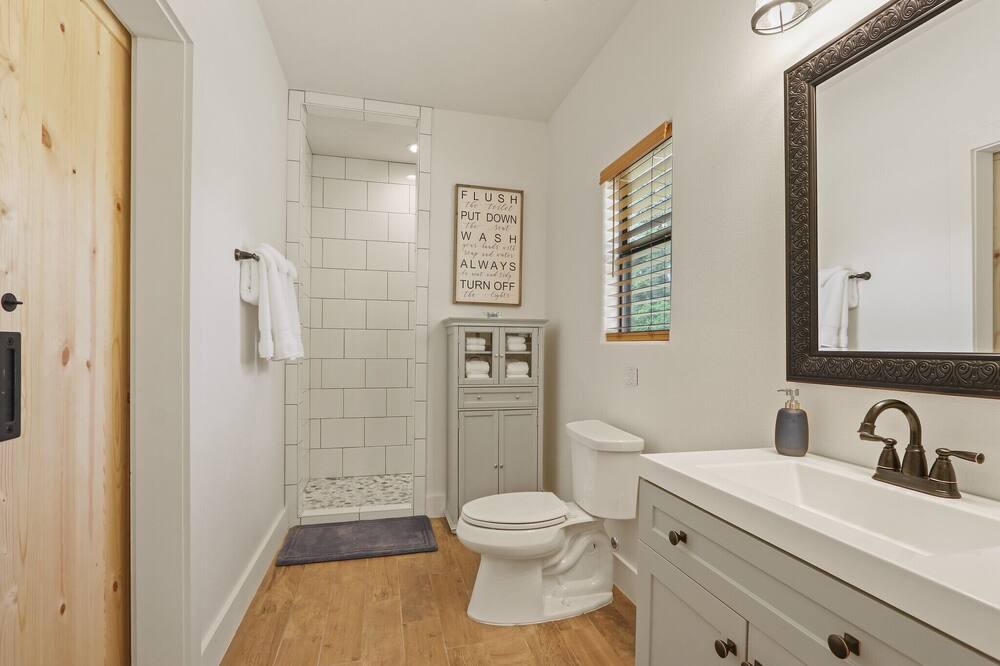 Photo of Bathroom in Fischer