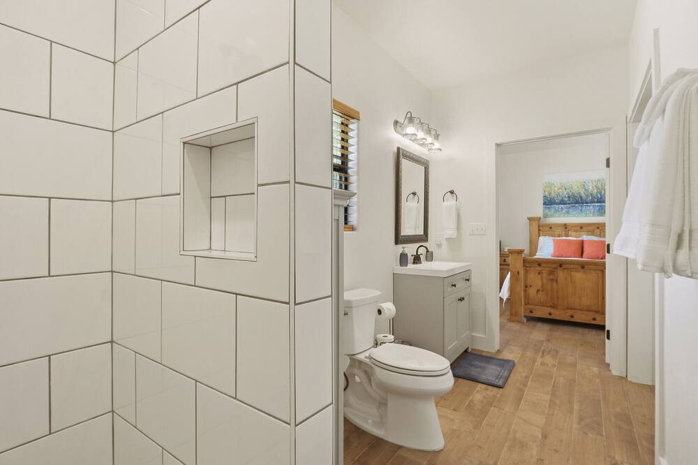 Photo of Bathroom in Fischer